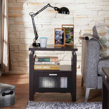 Úložné dveře s akrylovým designem.